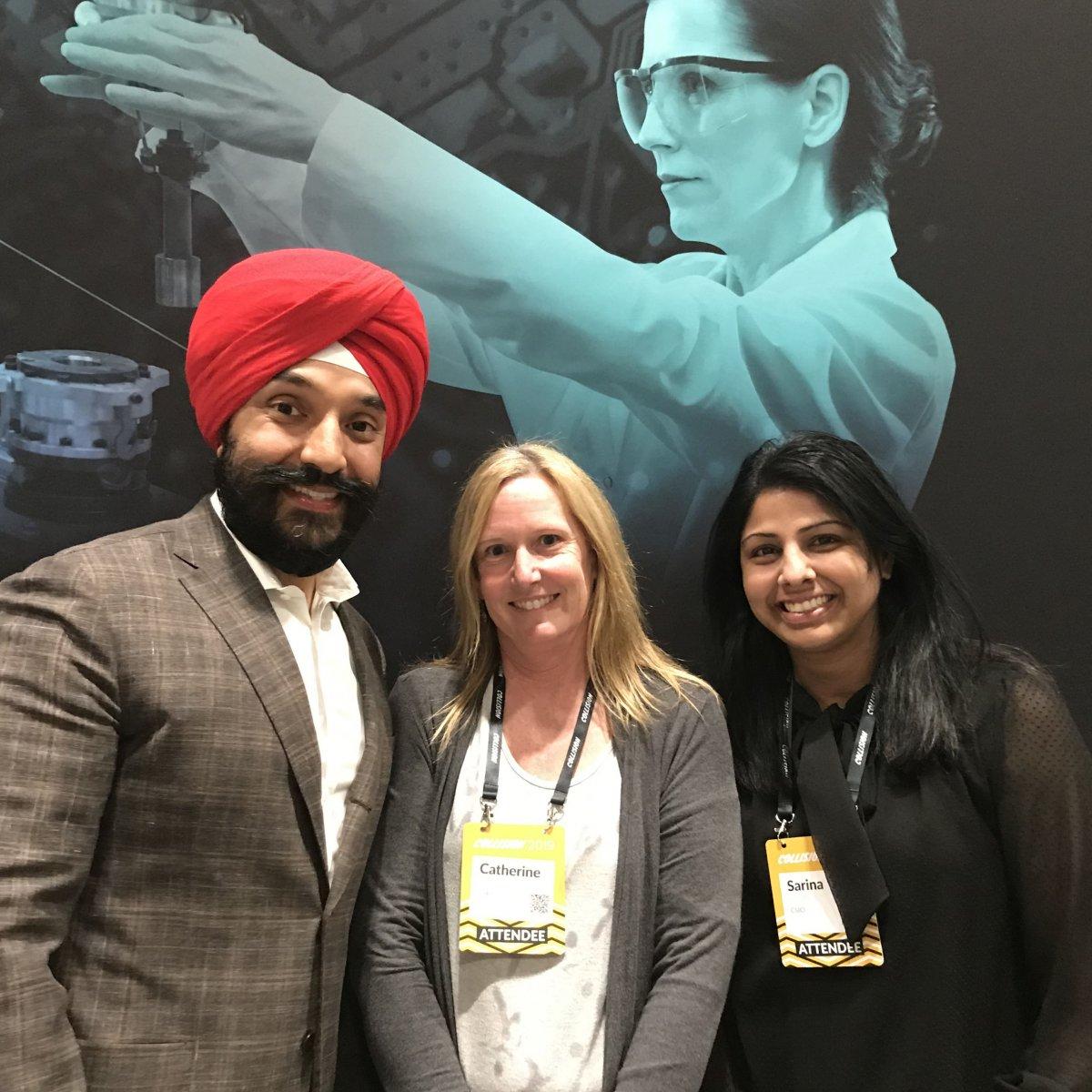 The CSIO team discusses eSlips with Calgary Mayor Naheed Nenshi